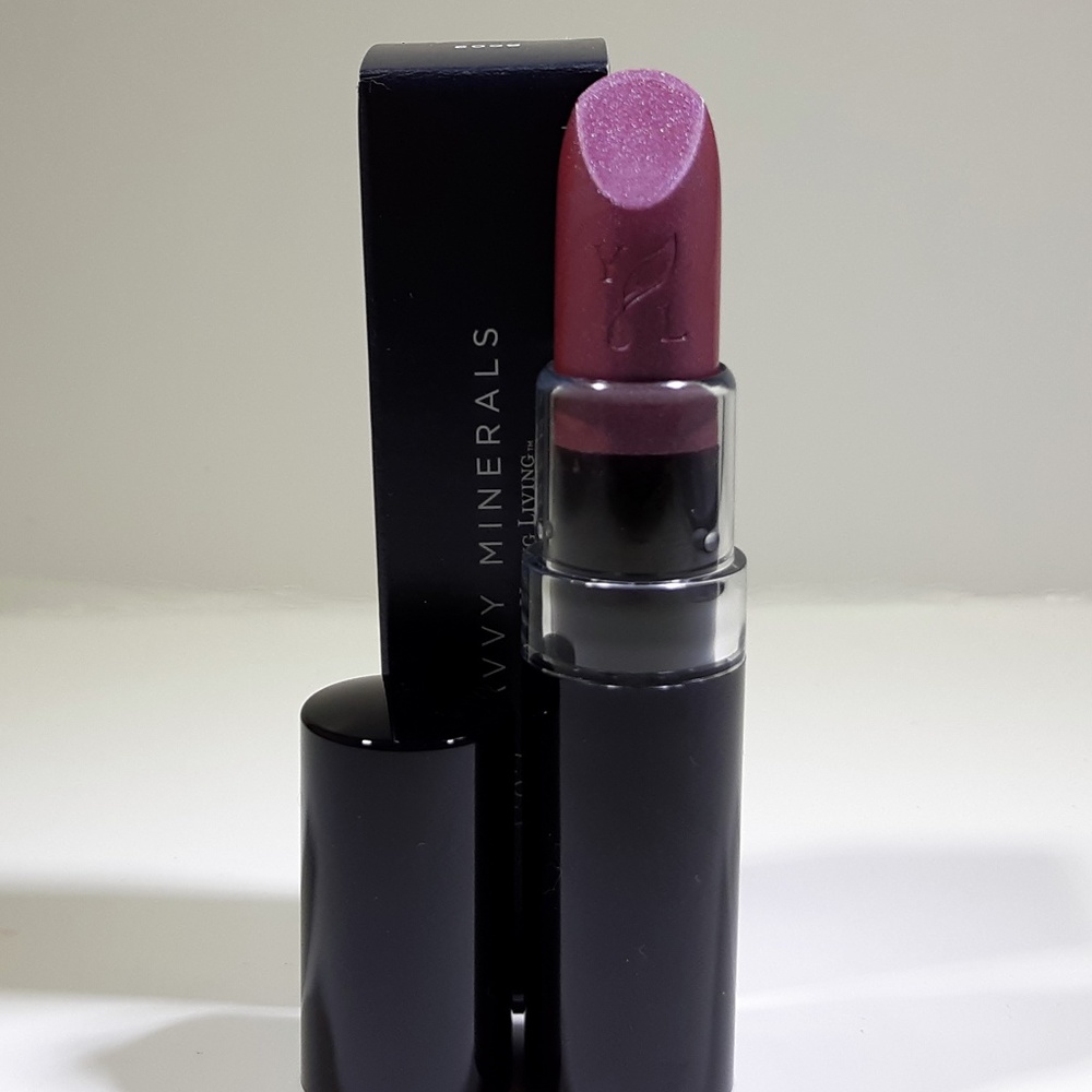 Savvy Minerals Young Living Lipstick - Uptown Girl